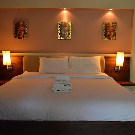 Marinos Place Legian  Luaran gambar
