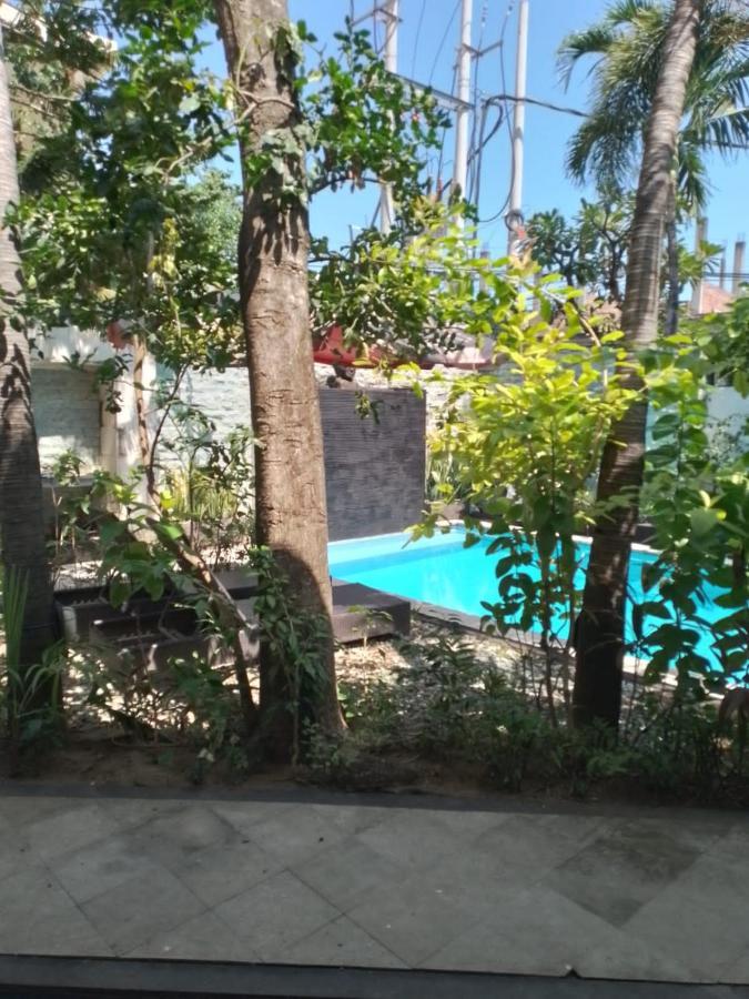 Marinos Place Legian  Luaran gambar