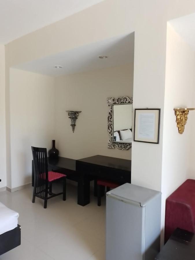 Marinos Place Legian  Luaran gambar