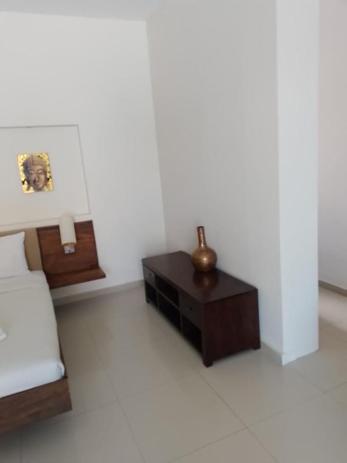 Marinos Place Legian  Luaran gambar