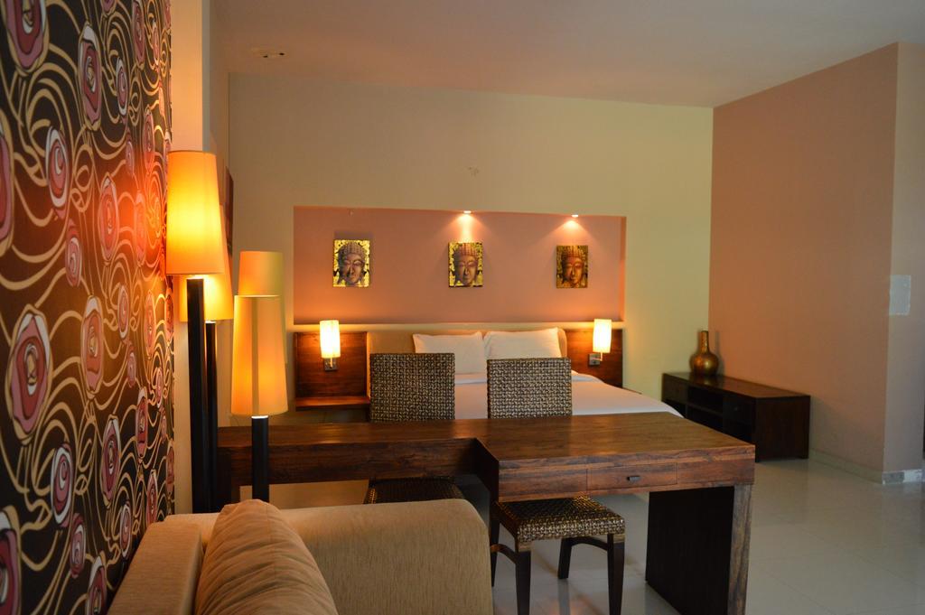 Marinos Place Legian  Luaran gambar