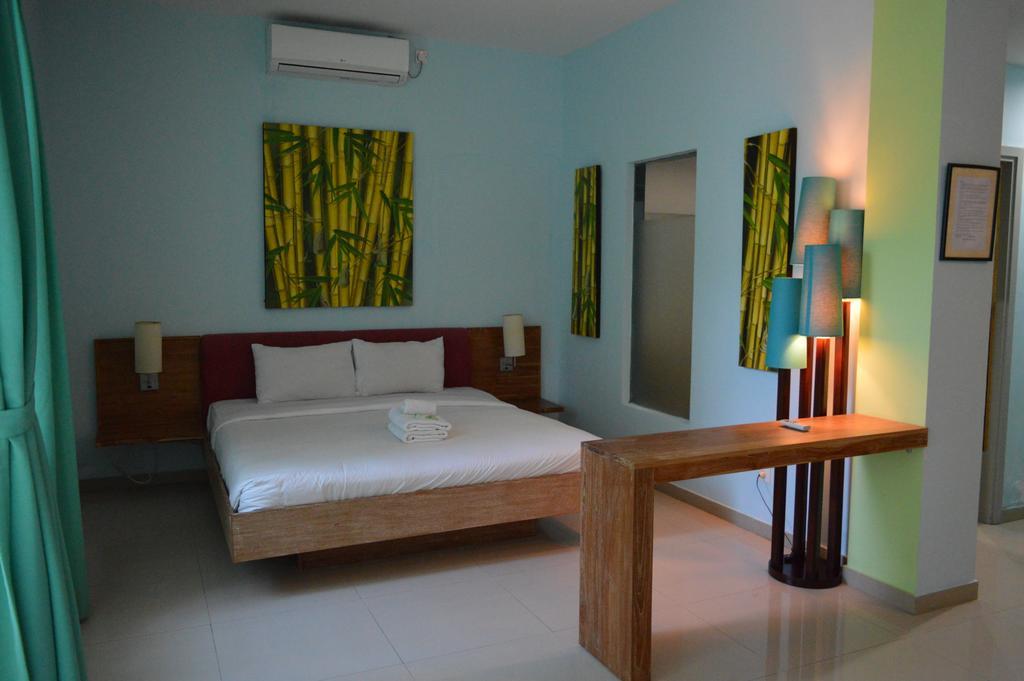 Marinos Place Legian  Luaran gambar