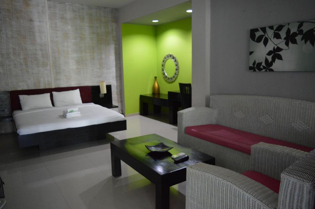 Marinos Place Legian  Luaran gambar