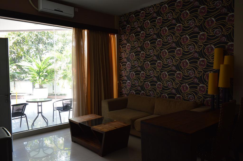 Marinos Place Legian  Luaran gambar