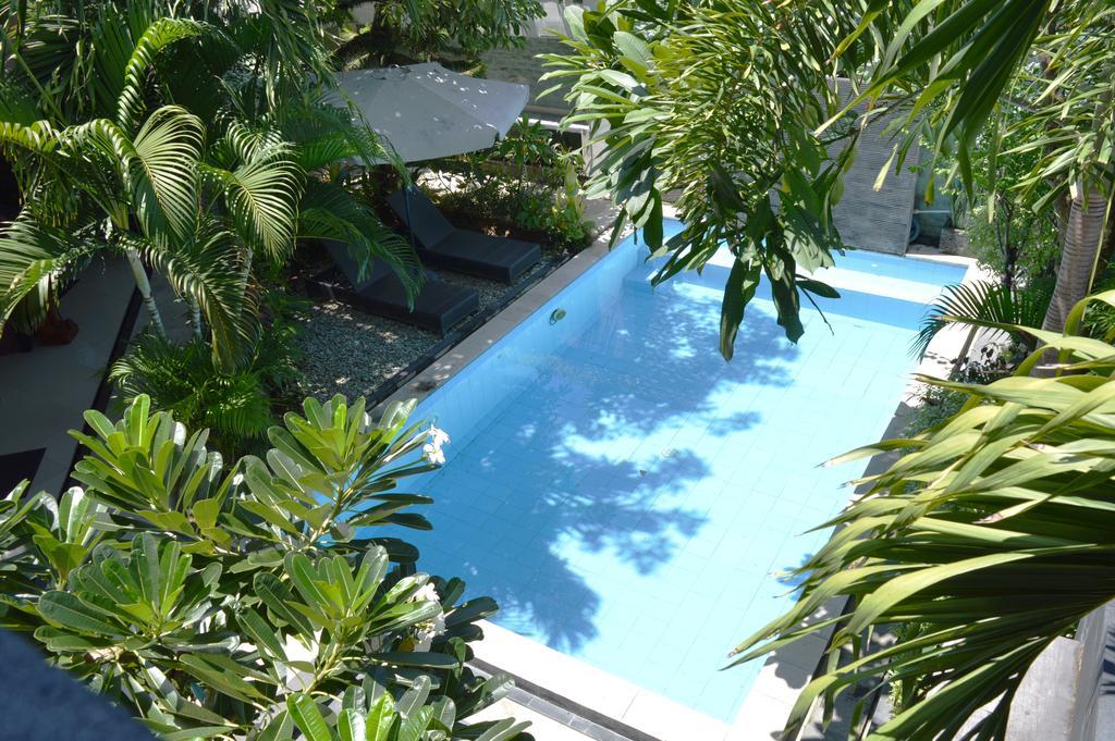 Marinos Place Legian  Luaran gambar