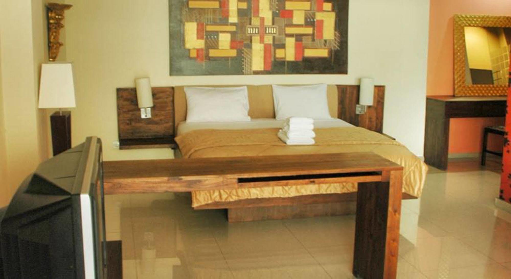 Marinos Place Legian  Luaran gambar