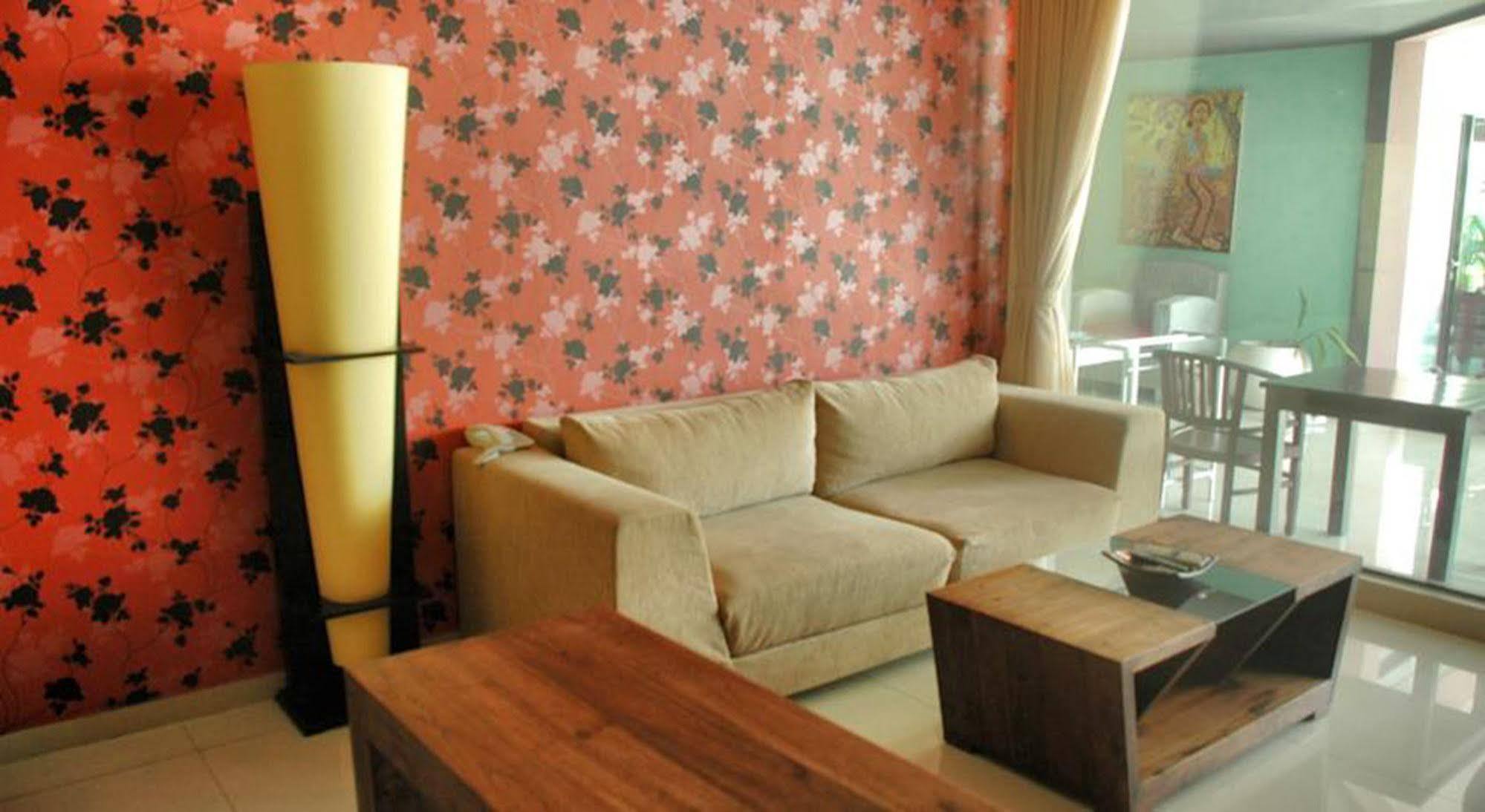 Marinos Place Legian  Luaran gambar